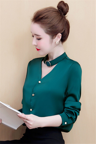 Cămașă de damă de ultimă generație cu decolteu și nasturi spitz