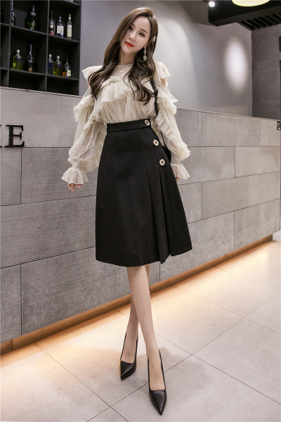 Uus mudel naiste lõikega nööpidega ja kõrge vöökohaga seelik