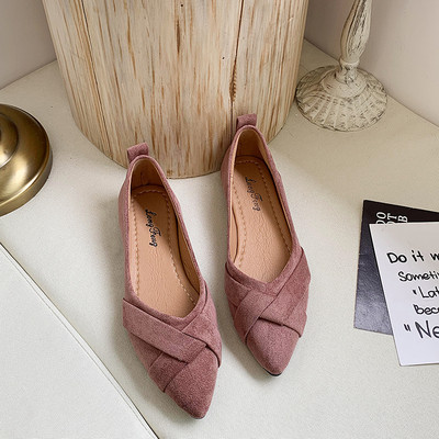 Eco velúrból készült alkalmi női cipő lapos talpú - hegyes modellel