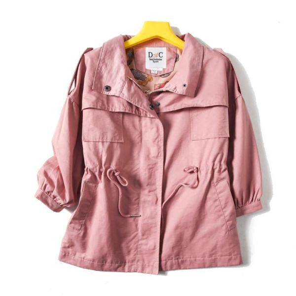 Tavaszi-őszi kabát nyakkendőkkel és gombokkal lányoknak