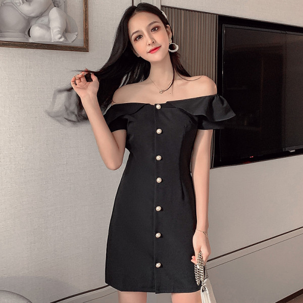 Ženska haljina s lađa izrezom i gumbima