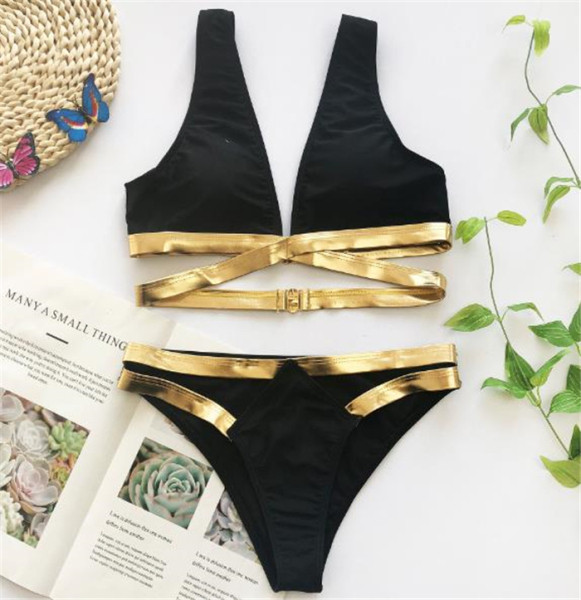 Costum de baie negru din două piese cu elemente aurii