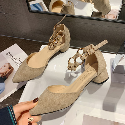 Pantofi moderni de dama cu toc jos gros si curea metalica