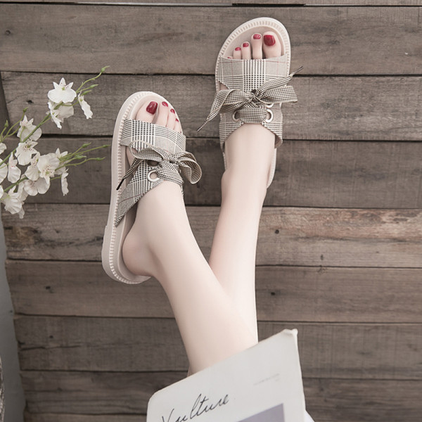 Papuci dama cu bareta in carouri si panglica