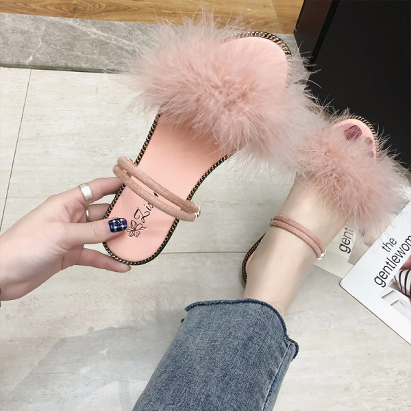 Sandale de damă moderne cu talpă plată și element din puf