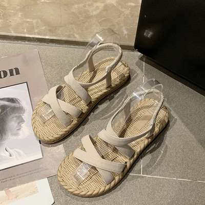 Moteriškos basutės lygiais padais ir zomšinėmis petnešėlėmis