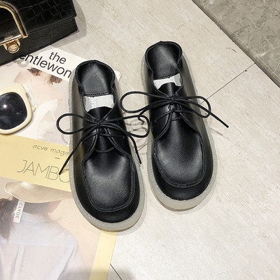 Laisvalaikio moteriški batai iš eko odos plokščiu padu ir raišteliais