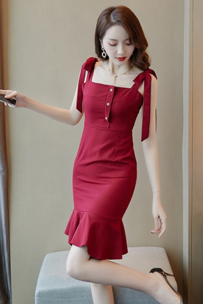 Rochie de dama model nou cu bretele si nasturi