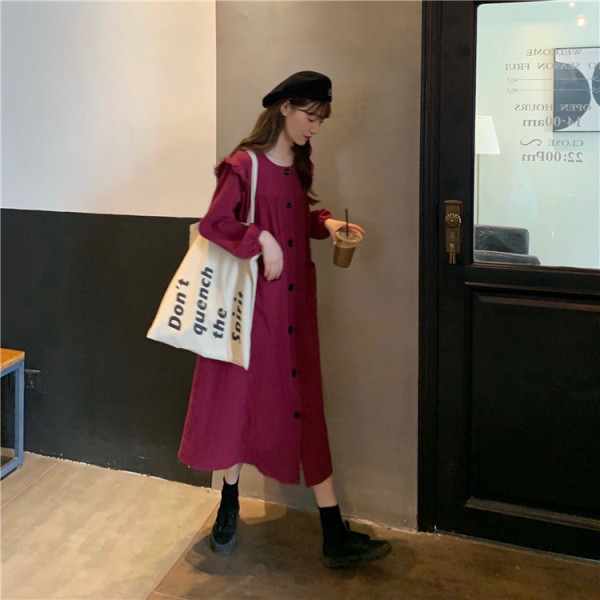 Széles női retro ruha gombokkal és zsebekkel