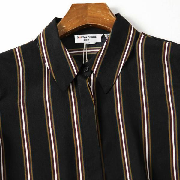 Cămașă de damă în dungi model clasic