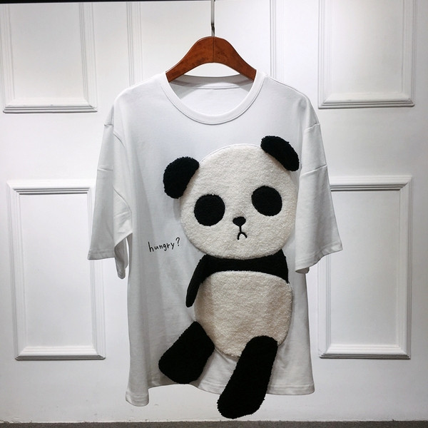 Új modell széles női póló 3D hatású panda hímzéssel