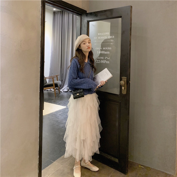 Pulover de dama tricotat cu decolteu in V