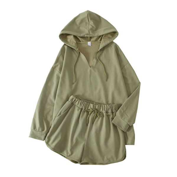 Set casual pentru femei, care include un hanorac cu glugă și pantaloni scurți