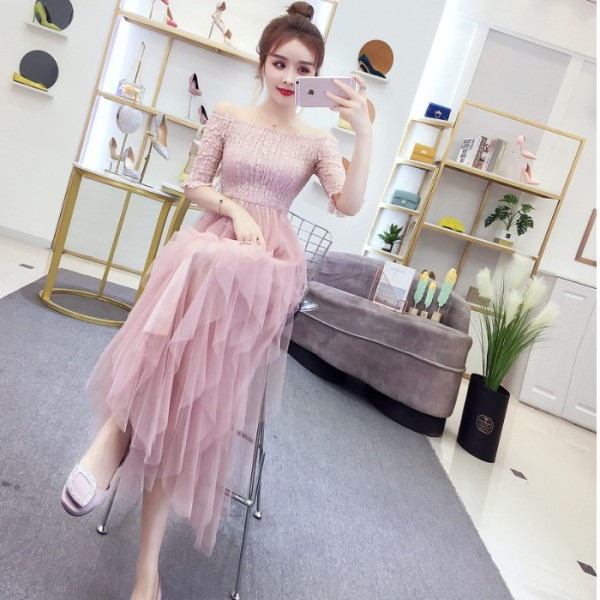 Ženska duga haljina od tila i kratkih rukava