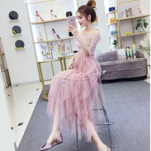 Ženska duga haljina od tila i kratkih rukava