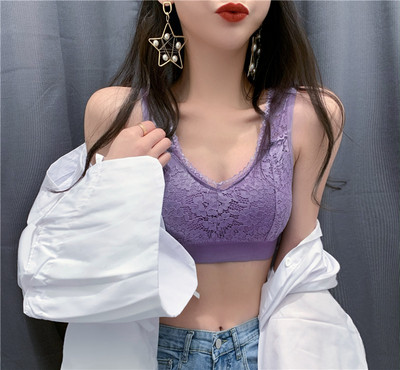 Moteriška nėriniuota krūtinė su plačiais petnešėlėmis