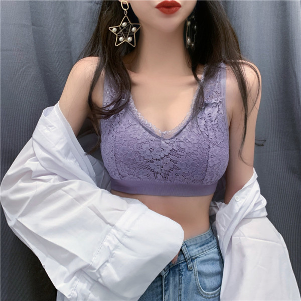 Moteriška nėriniuota krūtinė su plačiais petnešėlėmis