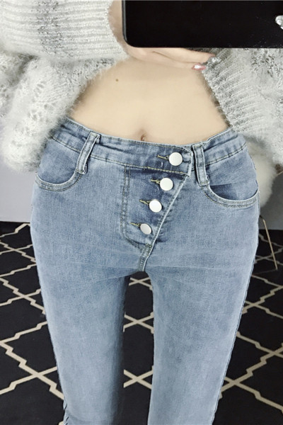 Női testreszabott farmer aszimmetrikus rögzítéssel