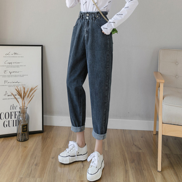 Ženske traperice s elastičnim strukom i džepovima - ravni model