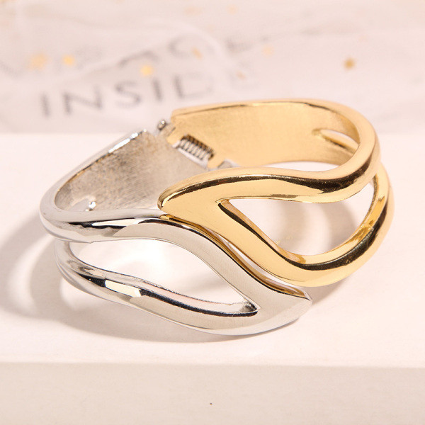 Dvobojna ženska metalna narukvica