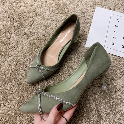 Stilingi moteriški batai plonu 7 cm kulnu - smailaus modelio