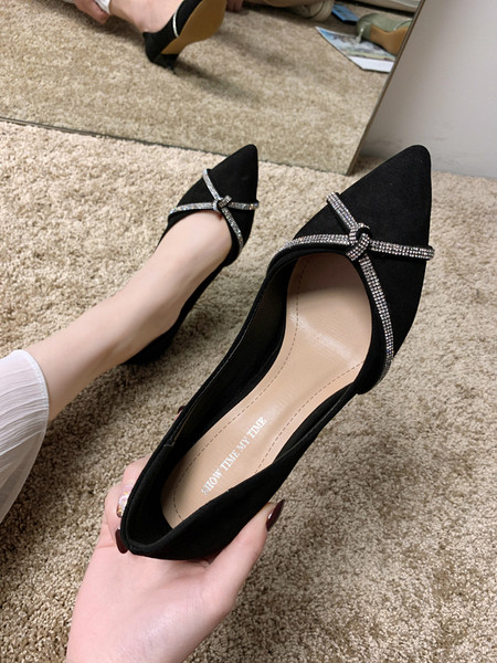 Stilingi moteriški batai plonu 7 cm kulnu - smailaus modelio