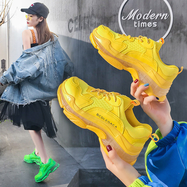 Hit adidași de damă cu talpă aspră în mai multe culori neon