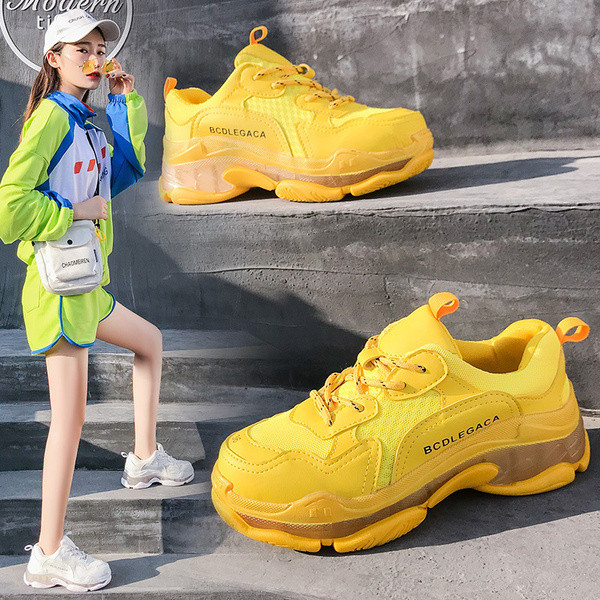 Hit adidași de damă cu talpă aspră în mai multe culori neon