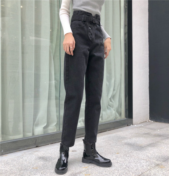 Blugi de dama negri model lat cu talie inalta, curea si nasturi