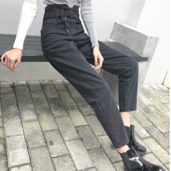 Blugi de dama negri model lat cu talie inalta, curea si nasturi