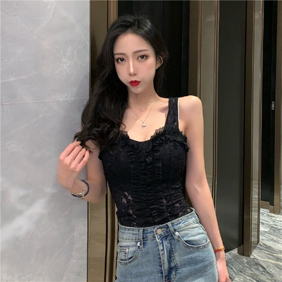 Női csipke felső fürtökkel