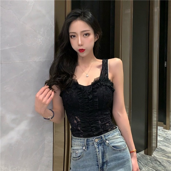 Női csipke felső fürtökkel