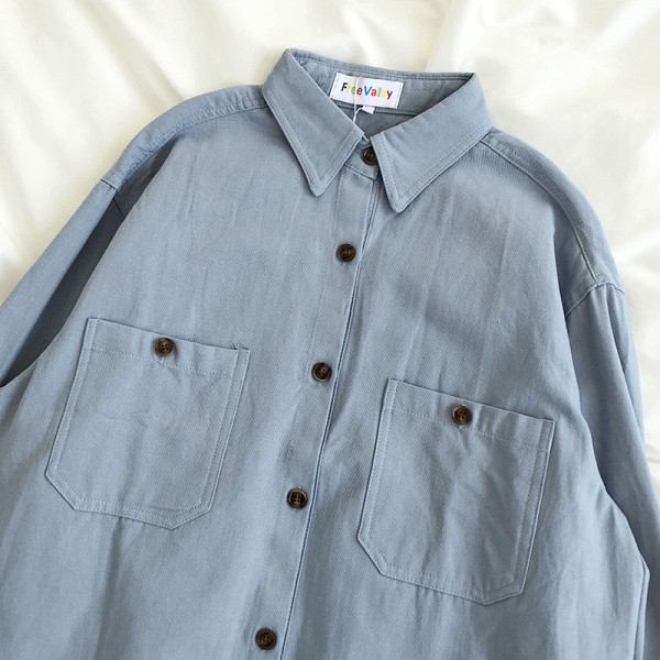 Cămașă retro de damă lată, cu guler și nasturi clasici