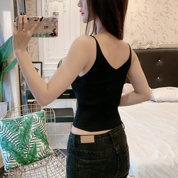 Moteriškas apatinis trikotažas iš velveto trikotažo su nėriniais ir plonais dirželiais