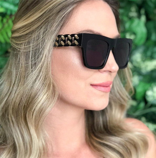 Stiilsed ruudukujulised naiste päikeseprillid