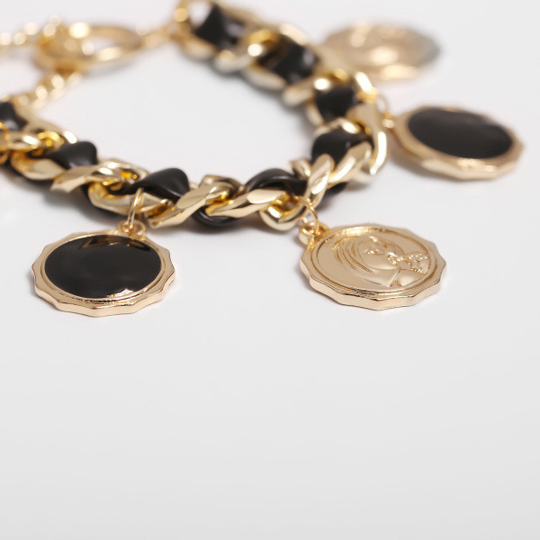 Brățară de damă modernă model nou cu pandantive rotunde