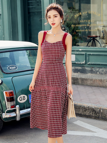 Retro női ruha széles pántokkal - közepes hosszúságú