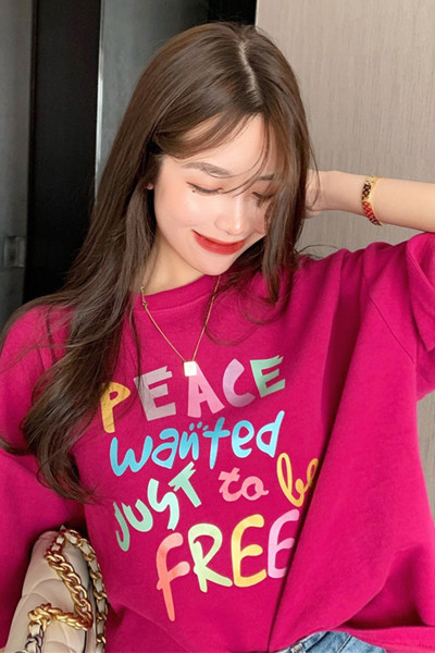 Ikdienas sieviešu T-krekls ar īsām piedurknēm un krāsainu uzrakstu