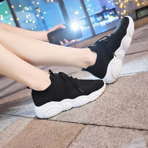 Női hétköznapi tavaszi tornacipő durva talppal