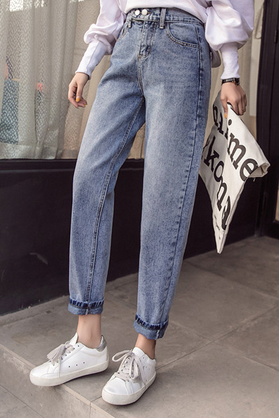 Blugi de damă cu talie înaltă - un model larg