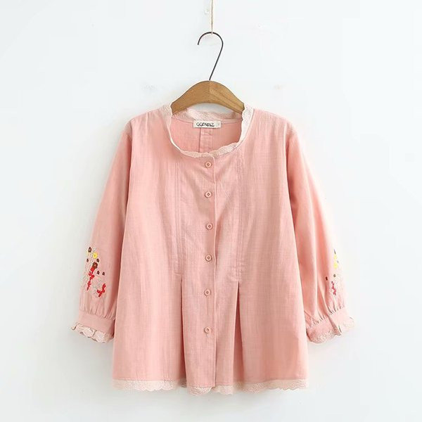 Női alkalmi blúz 3/4-es ujjal és hímzéssel