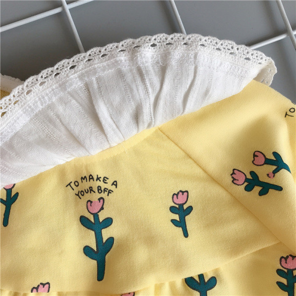 Šiuolaikiški vaikiški marškiniai su raštu ir ovalia iškirpte mergaitėms