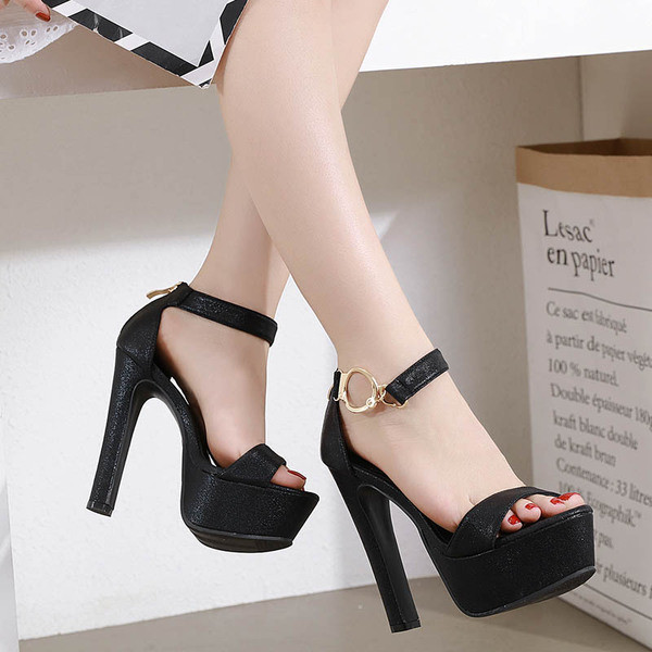 Elegantsed kõrgete kontsade ja platvormiga naiste sandaalid