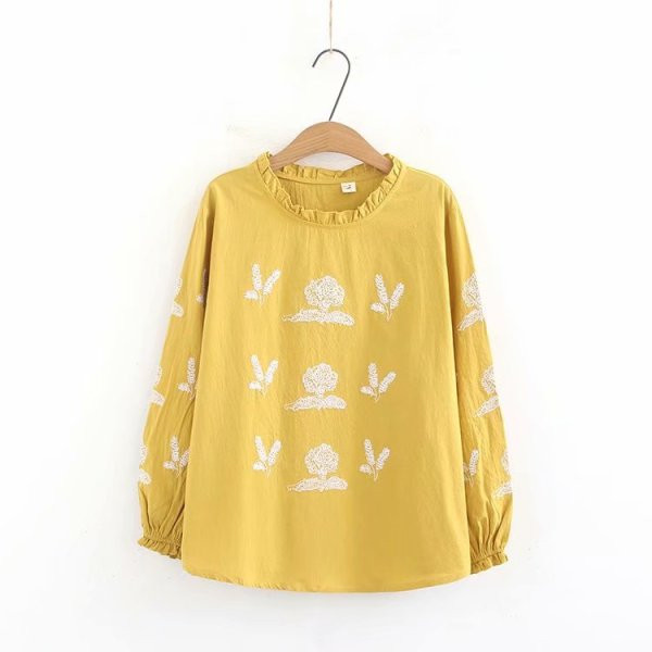 Ležerna ženska široka bluza dugih rukava i ovalnog dekoltea