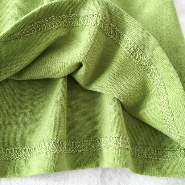 Tricou casual dama cu aplicatie si decolteu rotund