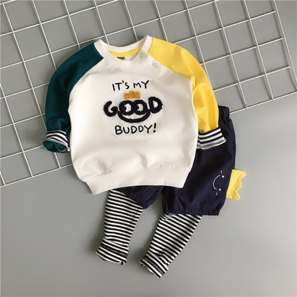 Modern, két részből álló gyerekkészlet fiúknak