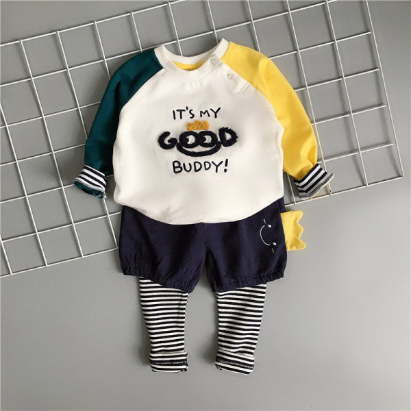 Modern, két részből álló gyerekkészlet fiúknak