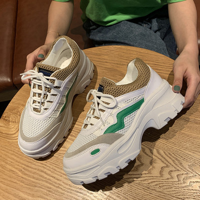 Pavasario-rudens moteriški sportbačiai grubiu padu