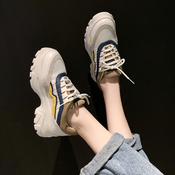 Pavasario-rudens moteriški sportbačiai grubiu padu