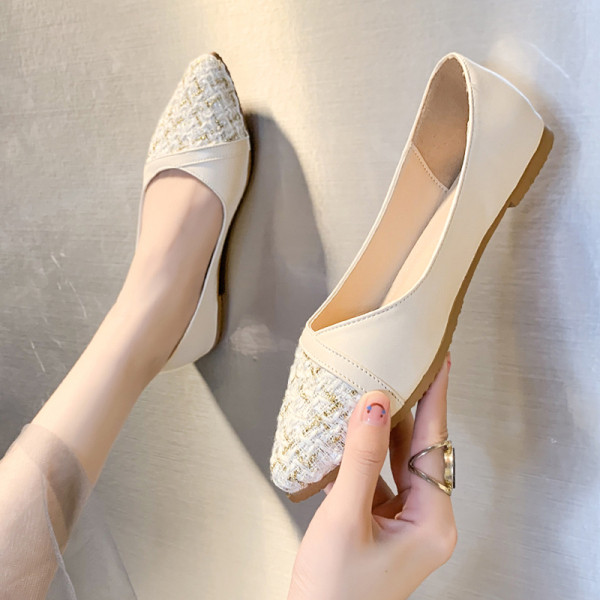 Moteriški laisvalaikio batai plokščiu padu - smailaus modelio